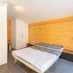 Family-friendly Serene Retreat - Four Bedroom With Terrace Secovlje