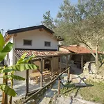Family-friendly Serene Retreat - Four Bedroom With Terrace Secovlje