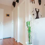 Дом отдыха Family-friendly Serene Retreat - Four Bedroom With Terrace