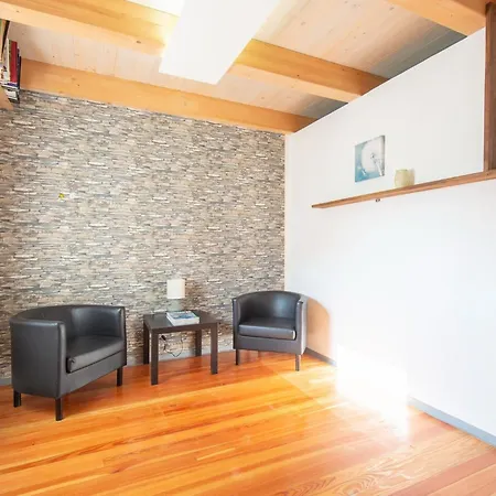 Family-friendly Serene Retreat - Four Bedroom With Terrace Дом отдыха Сечовле