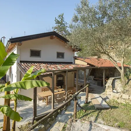 Family-friendly Serene Retreat - Four Bedroom With Terrace Sečovlje
