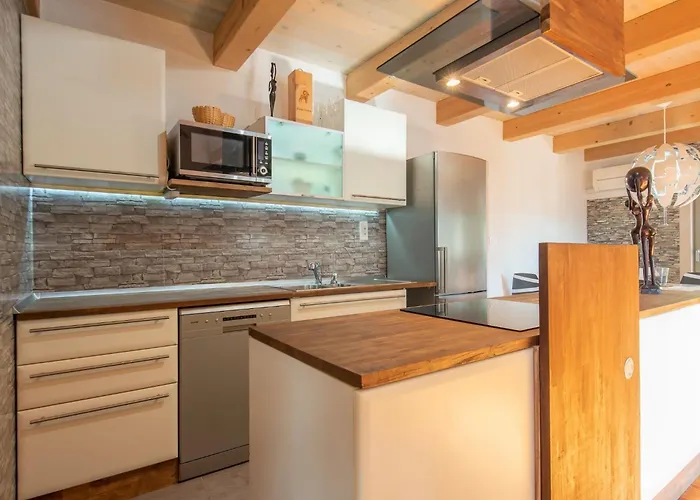 Tatil Evi Family-friendly Serene Retreat - Four Bedroom With Terrace Sečovlje