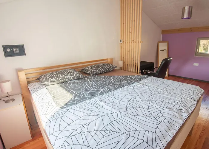 Tatil Evi Family-friendly Serene Retreat - Four Bedroom With Terrace