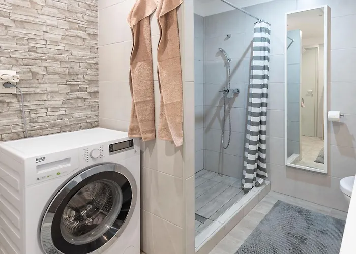 Tatil Evi Family-friendly Serene Retreat - Four Bedroom With Terrace Sečovlje