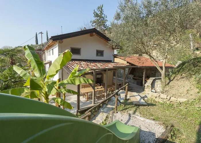 Family-friendly Serene Retreat - Four Bedroom With Terrace *