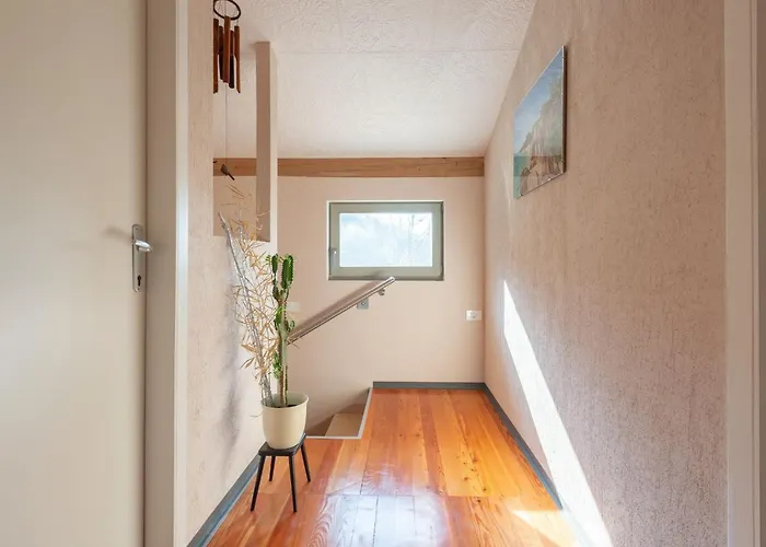 Family-friendly Serene Retreat - Four Bedroom With Terrace Tatil Evi *